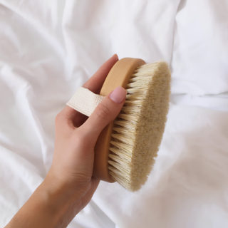 Ground Beo Body Brush with Bag