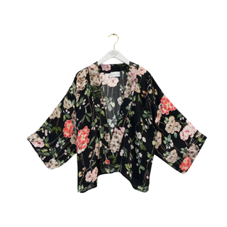 One Hundred Stars Short Crepe Kimono Trailing Blossom Black