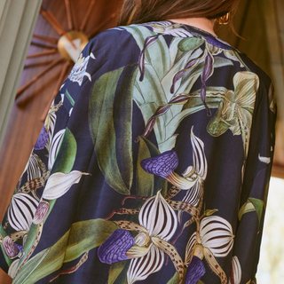 One Hundred Stars Short Crepe Kimono Orchid Black