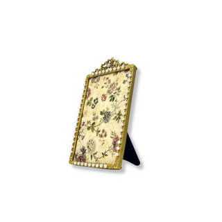 Picture Frame with Bow and Pearls