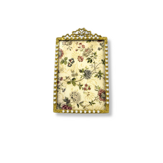 Picture Frame with Bow and Pearls