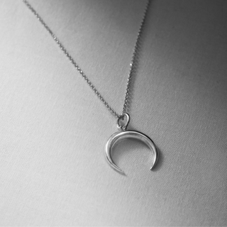 One Dame Lane Wish Moon Necklace Silver