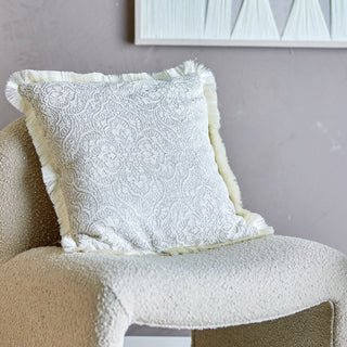 Cabrie Cushion, Nature