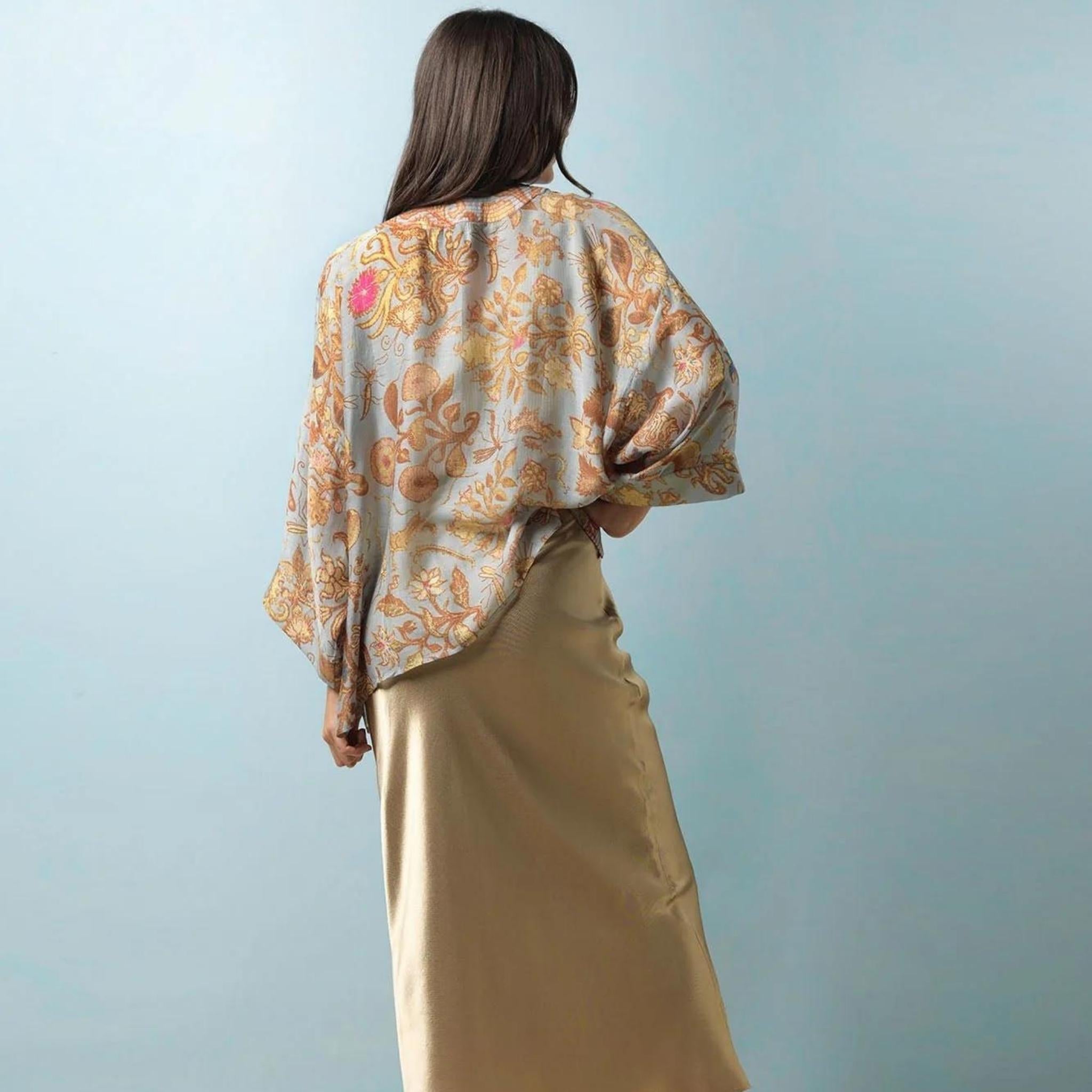 Tudor Rose Grey Short Kimono
